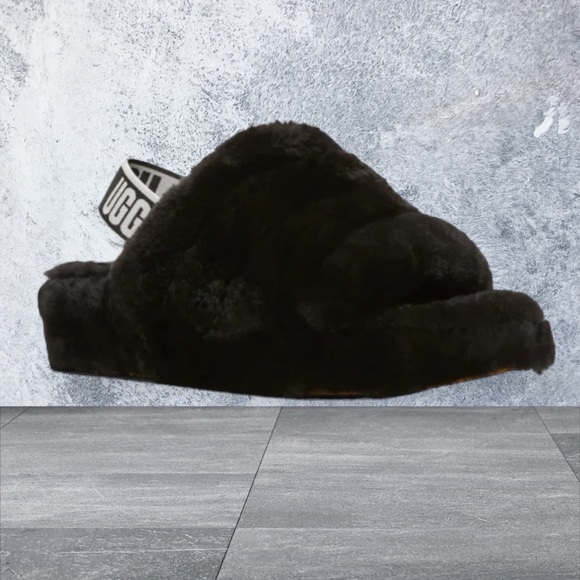NIB UGG: Fluff Yeah Slide in Black size 7 - Picture 1 of 7